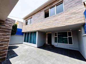 Casa de 3 habitaciones, Naucalpan de Juárez · Fina Residencia en Colón de Echegaray