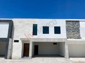 N/A · Tu Nueva Casa en La Primera Etapa de Viñedos, con Recámara en Planta Baja, en Torreón.