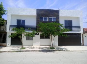 N/A · Residencia de Gran Tamaño Frente a Parque en Torreón Jardín – 5 Recámaras y Equipamiento Premium