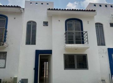 366dbad44a57ed2d4348c847d22c156c295df62a5a06a15c4fe3f647501297f7 · Casa en Venta Cerca de Mariano Otero