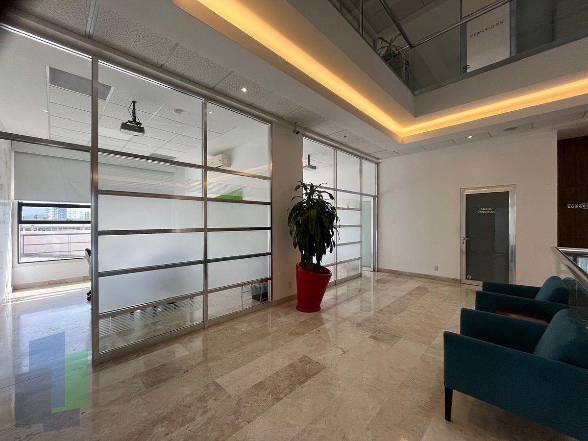 Oficina en Renta de 15 m&sup2; en 2o Nivel en Corporativo.