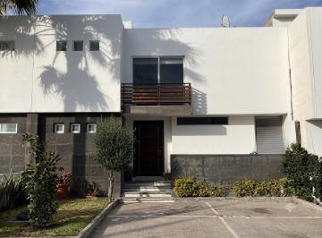 Casa de 4 habitaciones, Querétaro · Casa en Venta Para Inversionista con Inquilino