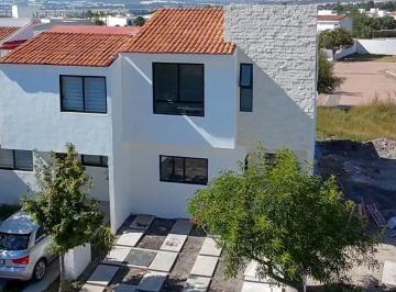 54e2c8a65bdbbc27e8fe4f6decc317badc5581a168ef6e6d3e5da46011ff5224 · Casa en Preventa en Ciudad Maderas – 3 Recámaras|3 Baños, Estudio en Planta Baja