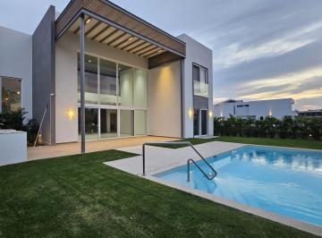 Casa · 450m² · 5 Recámaras · 4 Estacionamientos · Casa en Venta, Los Tigres, Nuevo Vallarta
