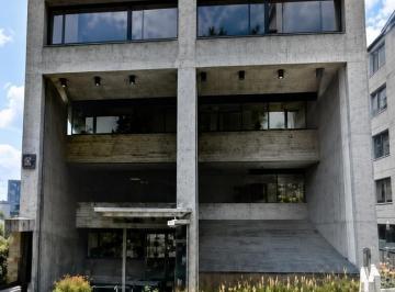 Oficina · 338m² · 11 Estacionamientos · Oficina en Renta Bosques de La Lomas de 338 m² con Vigilancia Las 24 Hrs