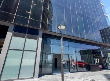Local comercial · 440m² · 2 Estacionamientos · Oficina en Renta Azenzo Center