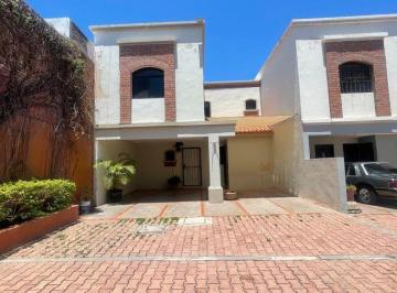 Casa · 146m² · 3 Recámaras · 2 Estacionamientos · Casa en Fraccionamiento La Campiña