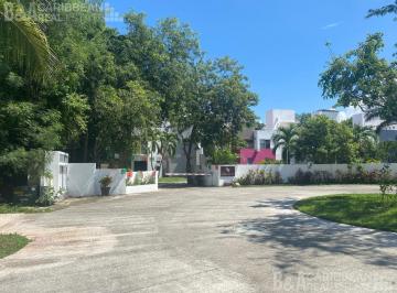 Casa · 191m² · 3 Recámaras · 2 Estacionamientos · Casa en Venta en Residencial Selvamar, Playa del Carmen, Quintana Roo