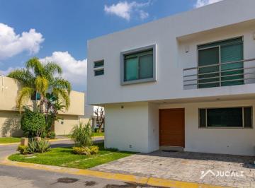 Casa de 3 habitaciones, Zapopan · Casa en Renta en Coto Altamira, Av Aviación, San Juan Ocotan, Zapopan, Jalisco