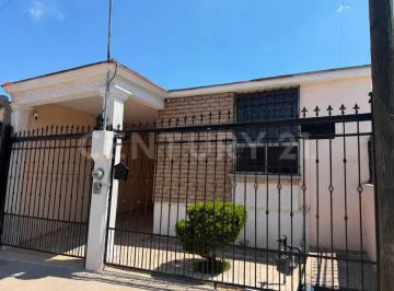 Casa · 97m² · Casa en Renta, Col. Loma Dorada, Chihuahua, Chihuahua.