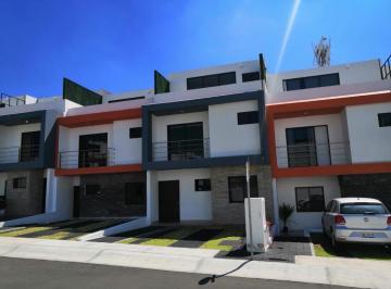 Casa · 180m² · 4 Recámaras · 2 Estacionamientos · Casa - Residencial El Refugio
