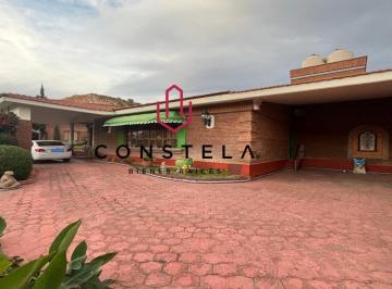 Casa · 373m² · 4 Recámaras · 4 Estacionamientos · Casa en Venta Jose Ma. Iglesias