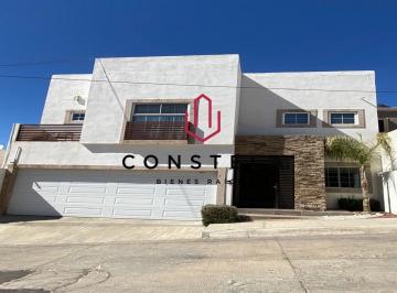 Casa · 259m² · 3 Recámaras · 2 Estacionamientos · Casa en Venta Fracc. Lomas del Parque, Hidalgo del Parral, Chih.