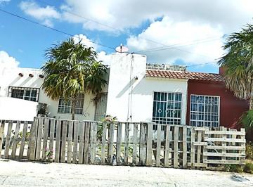Casa de 2 habitaciones, Cancún · Casa de 81 m² con 2 Recámaras en Venta en Villas del Mar Plus