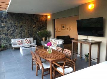 92d094322b25ce43bd60733aaebed62c88876267fdb57f0684c9d0dca17ae6e4 · Casa en Venta en Valle de Bravo