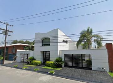 Casa de 5 habitaciones, San Pedro Garza García · Casa en Venta Colonia Valle de Santa Engracia San Pedro Garza García Nuevo León