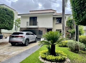 Casa de 3 habitaciones, Zapopan · Casa Valle Real