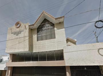 Casa de 4 habitaciones, Celaya · A Tan Solo 3 Kilom del Centro de Celaya, Tu Nuevo Hogar Te Espera