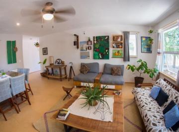 Casa · 294m² · 5 Recámaras · 6 Estacionamientos · Casa de 2 Recamaras en Venta con 2 Lofts en Cholul Yucatan