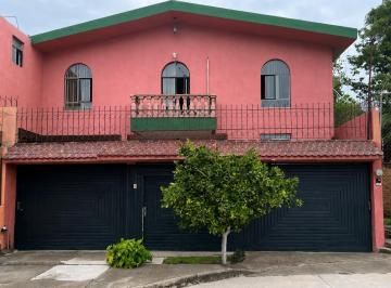 Casa de 4 habitaciones, León · Casa con Jardin en Venta en León Moderno, Zona Centro, Leon Guanajuato