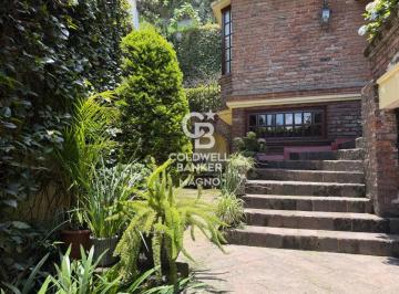 Casa en condominio · 500m² · 4 Recámaras · 6 Estacionamientos · Casa en Venta en La Herradura