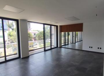 Local comercial en Renta de 6 habitaciones Arcos Vallarta · Espacio Comercial