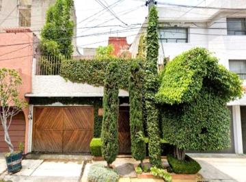 Casa de 3 habitaciones, Coyoacán · Propiedad en Venta en Col. Campestre Churubusco, Alc. de Coyoacan