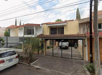 Casa de 4 habitaciones, Guadalajara · Casa en Venta en Guadalajara, Jalisco
