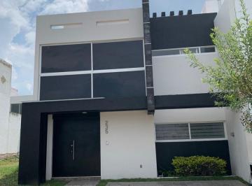 Casa en condominio de 3 habitaciones, Zapopan · Casa de 160 m² con 3 Recámaras en Renta en Zapopan