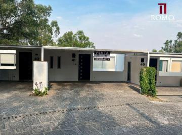 Casa de 3 habitaciones, Zapopan · Casa en Venta Frente Al Parque de El Centinela, Zapopan.