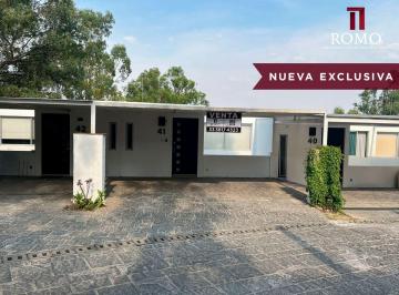 Casa de 3 habitaciones, Zapopan · Casa en Venta Frente Al Parque de El Centinela, Zapopan.