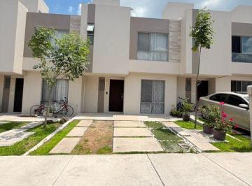 Casa · 108m² · 3 Recámaras · 2 Estacionamientos · Casa en Renta Brianzzas | 3 Recámaras