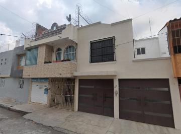 Casa de 3 habitaciones, Morelia · Venta de Casa en Morelia