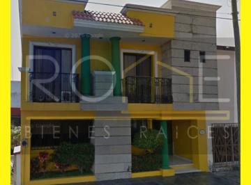 Casa de 4 habitaciones, Veracruz · Casa en Venta en Paseo de Los Sauces 236, Floresta 80,veracruz.