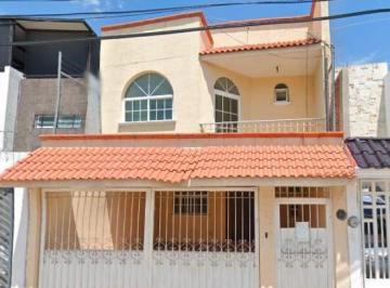 Casa de 3 habitaciones, Celaya · Venta de Casa en Fraccionamiento La Mision, Celaya, Guanajuato.