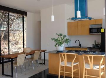 Casa en condominio · 165m² · 3 Recámaras · 2 Estacionamientos · Casa en Venta en Tepoztlán, Morelos.