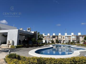 Casa · 92m² · 2 Recámaras · 1 Estacionamiento · Casa en Renta Anual en Porto Alto Residencial Playa del Carmen P4283