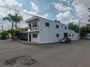 Casa de 3 habitaciones, El Salto · ¡Atención Inversionistas! Propiedad con Doble Generación de Ingresos Junto Al Aeropuerto