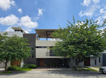 Casa en condominio de 4 habitaciones, Zapopan · Casa en Renta en Bajío Hábitat