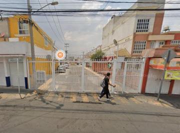 Casa en condominio de 2 habitaciones, Tecámac · Casa en Remate Cerrada de Bosque de Los Cipreses 2 Los Héroes Tecámac Ojo de Agua Estado de México