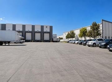 Bodega comercial · 5938m² · Bodega Industrial en Cuautitlán, Edo de Méx. de 5,938 m² con Área de Oficina.