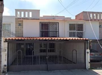 Casa de 3 habitaciones, León · Venta de Casa en Leon de Los Aldamama, Leon Guanajuato