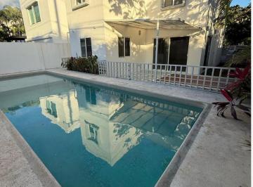 Casa · 280m² · 3 Recámaras · 2 Estacionamientos · Residencial Cumbres: Precio de Oportunidad / Opportunity Price