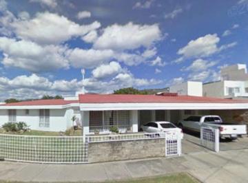 Casa de 4 habitaciones, Zapotlán el Grande · Venta de Propiedad en Zapotlan Jalisco