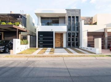 Casa de 4 habitaciones, Tlajomulco de Zúñiga · Casa en Venta en Casa Fuerte, Tlajomulco