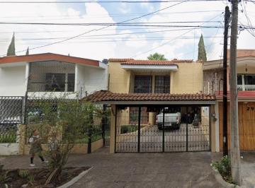 Casa de 4 habitaciones, Guadalajara · Venta de Propiedad Guadalajara Bosques de La Victoria