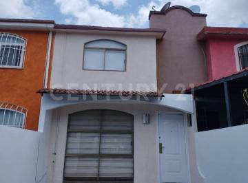 Casa en condominio · 71m² · 2 Recámaras · 1 Estacionamiento · Casa en Renta Santa Clara 1 Amueblada Zona Uvm
