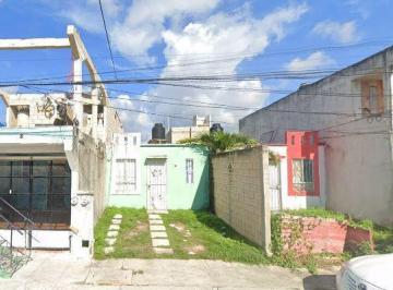 Casa · 45m² · 2 Recámaras · 1 Estacionamiento · Casa en Ciudad de Cancún