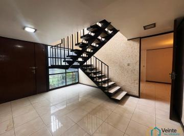 Casa · 276m² · 4 Recámaras · 2 Estacionamientos · Casa Ideal Para Inversión, con Excelente Ubicación