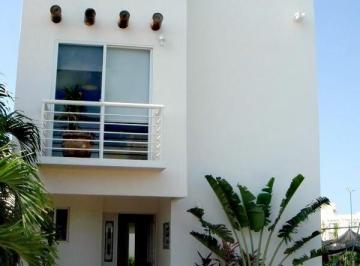 Casa · 123m² · 3 Recámaras · 2 Estacionamientos · Casa en Ciudad de Cancún
